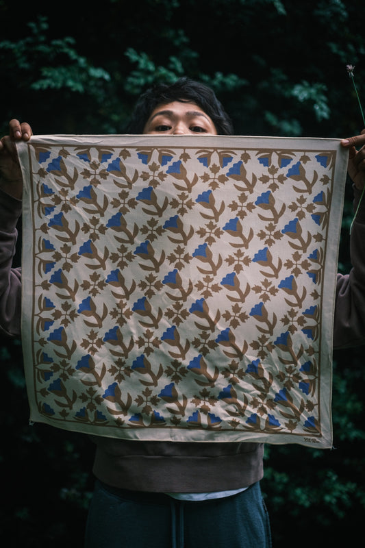 LaRon's Tulips and Holly Bandana