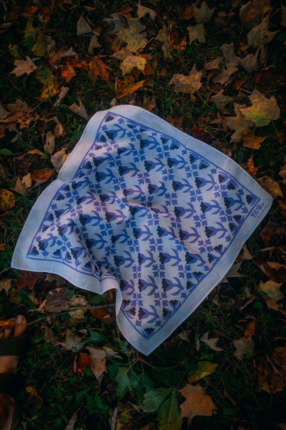 LaRon's Tulips and Holly Bandana