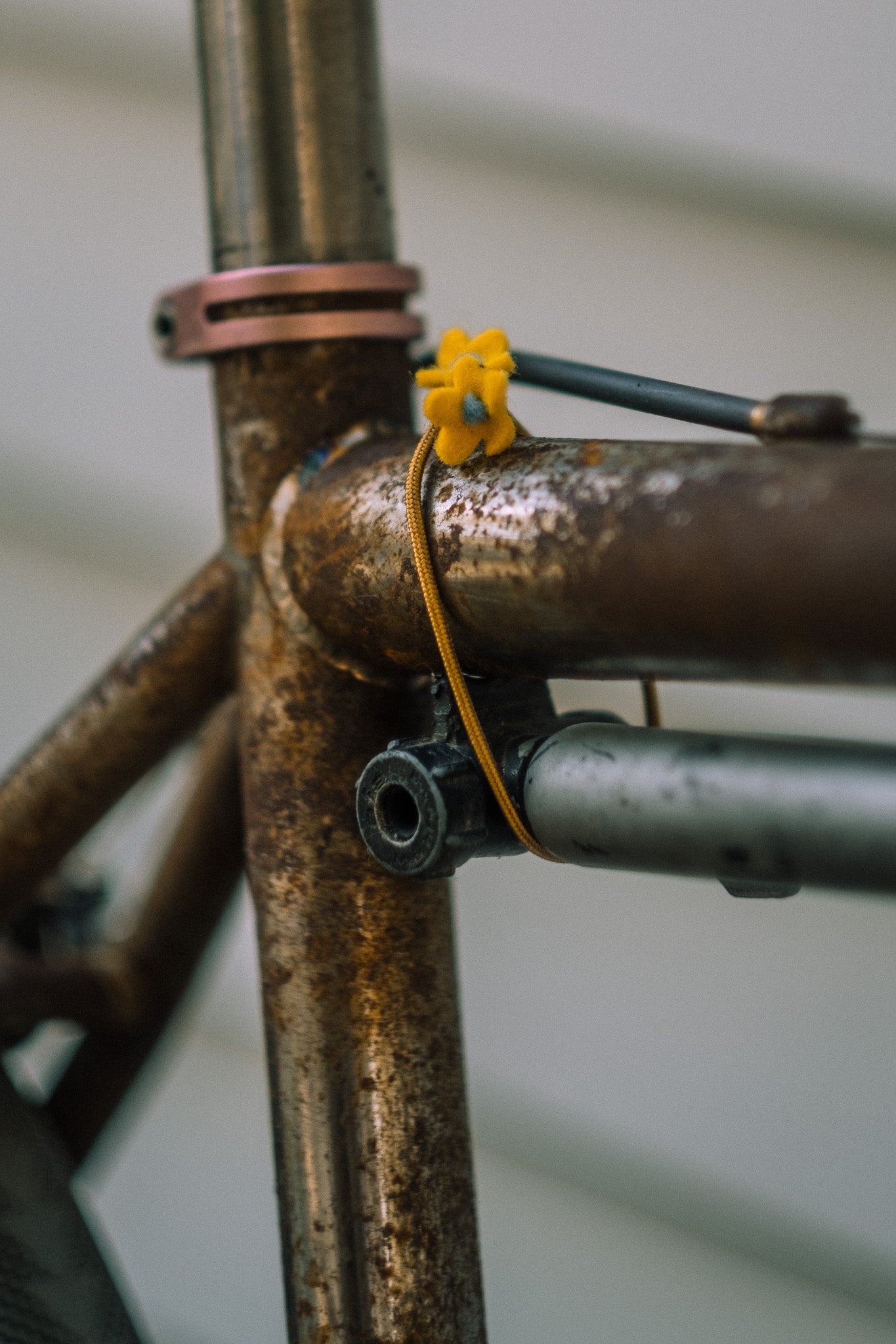 Flower Twist by Ghooost