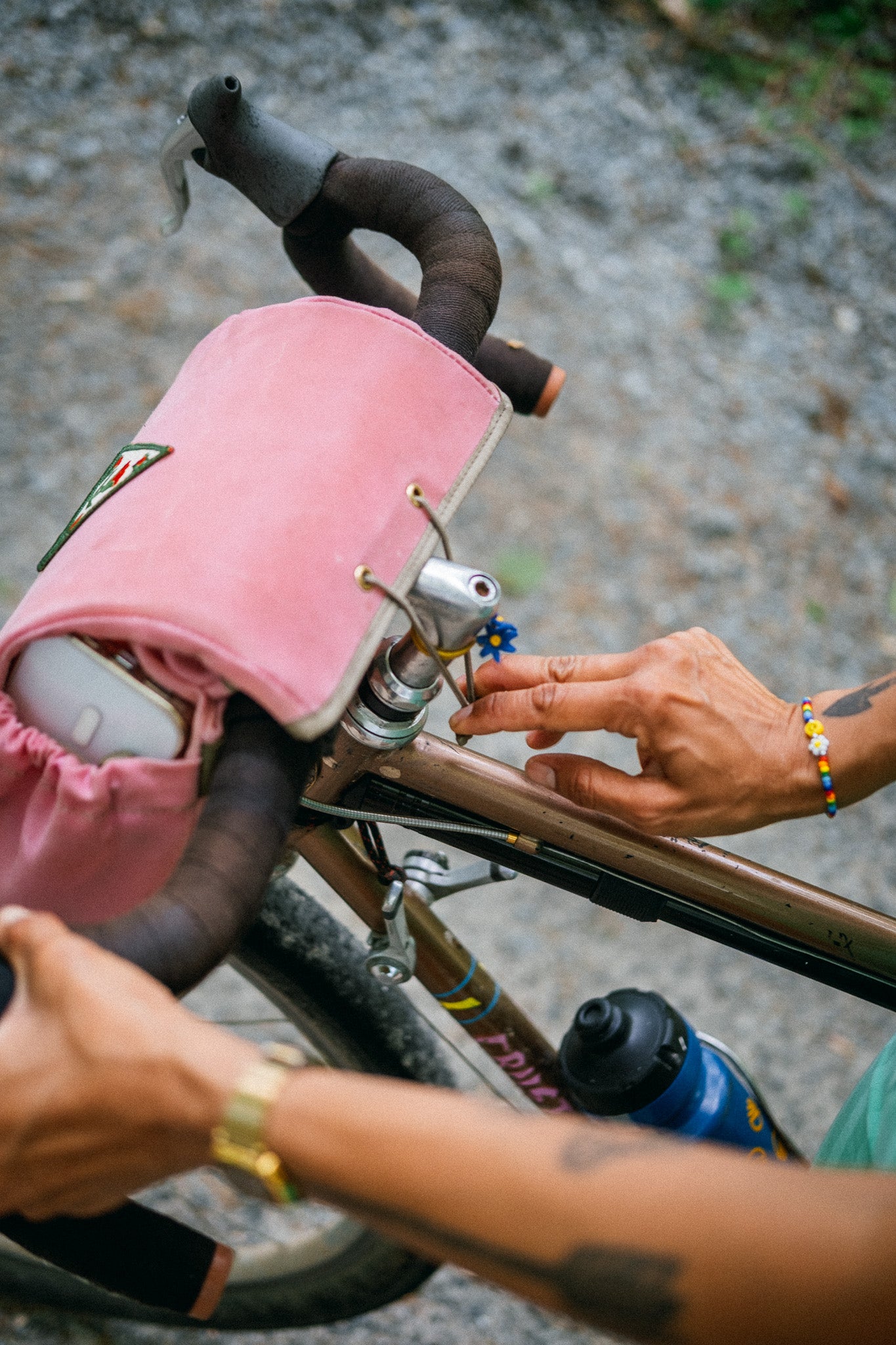 Flower Twist by Ghooost