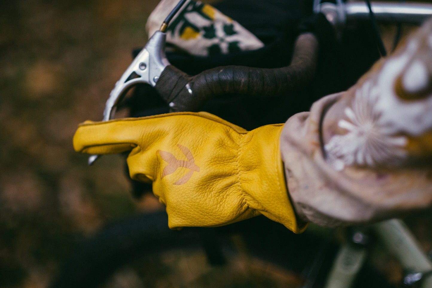 LaRon's buckskin gloves